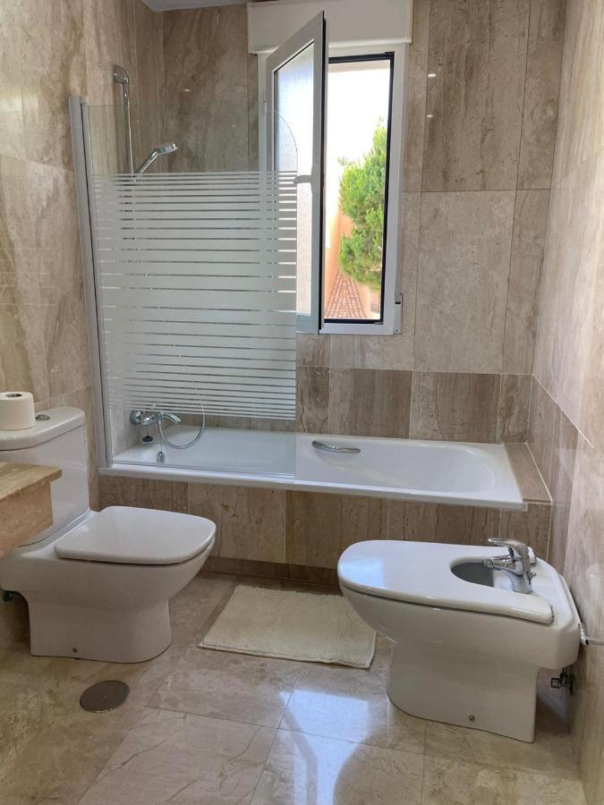 Marbella Playa Residencial Con Piscinaアパートメント エクステリア 写真