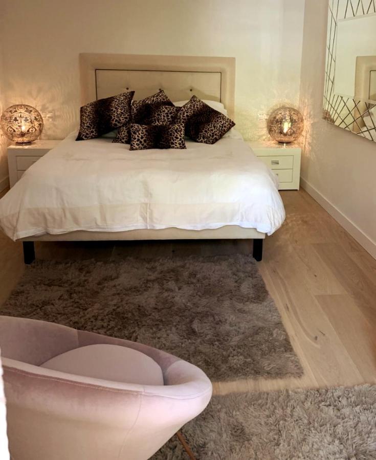 Marbella Playa Residencial Con Piscinaアパートメント エクステリア 写真