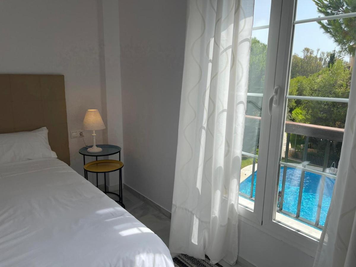 Marbella Playa Residencial Con Piscinaアパートメント エクステリア 写真