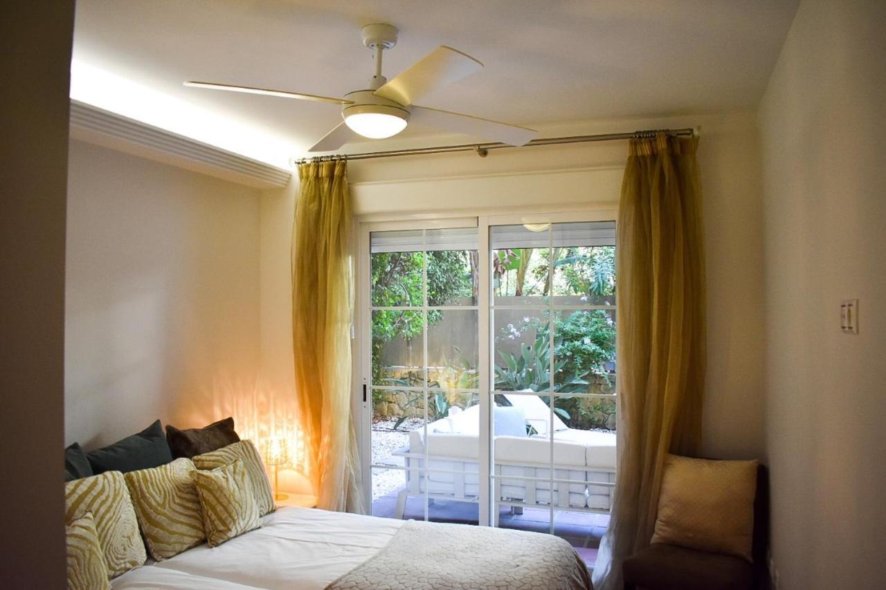 Marbella Playa Residencial Con Piscinaアパートメント エクステリア 写真