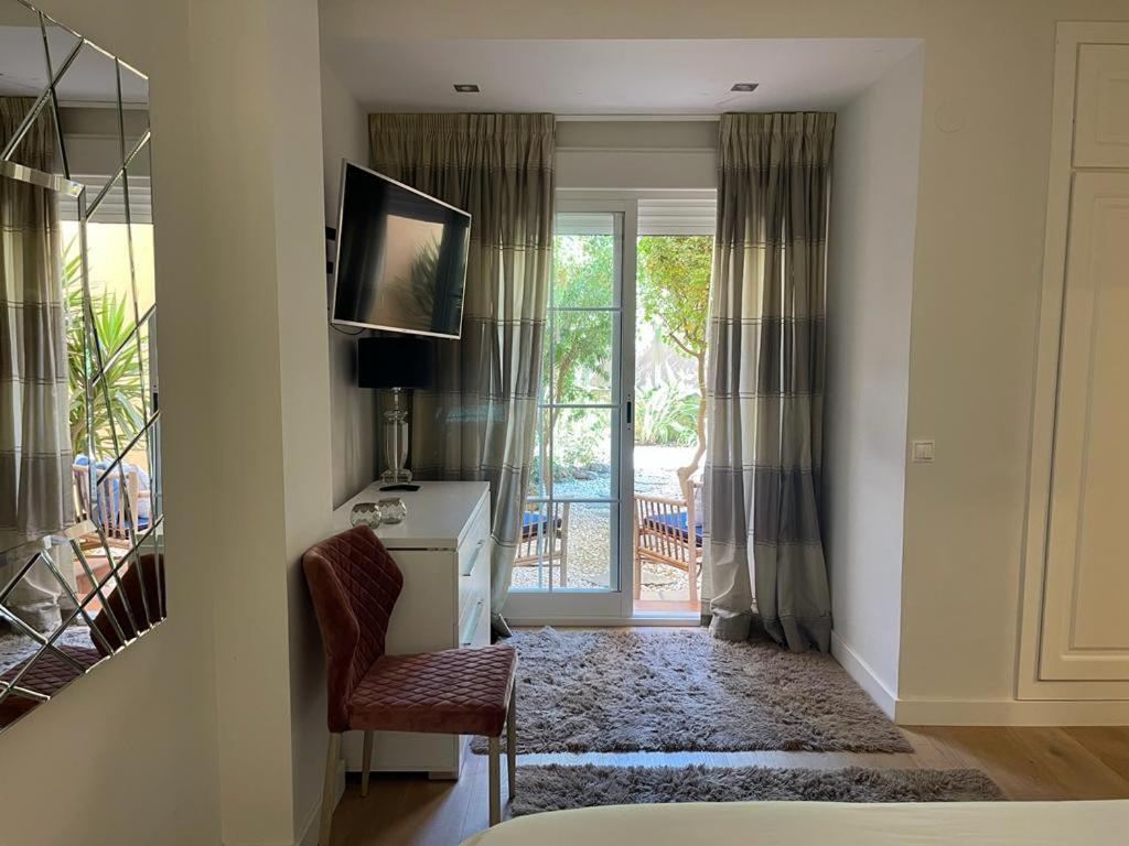 Marbella Playa Residencial Con Piscinaアパートメント エクステリア 写真