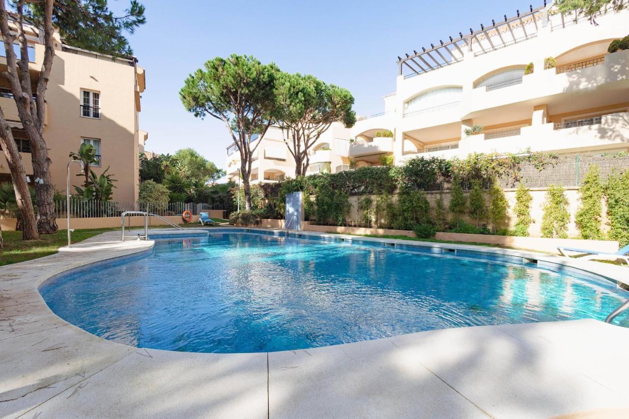 Marbella Playa Residencial Con Piscinaアパートメント エクステリア 写真
