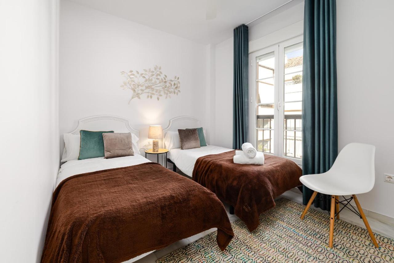 Marbella Playa Residencial Con Piscinaアパートメント エクステリア 写真