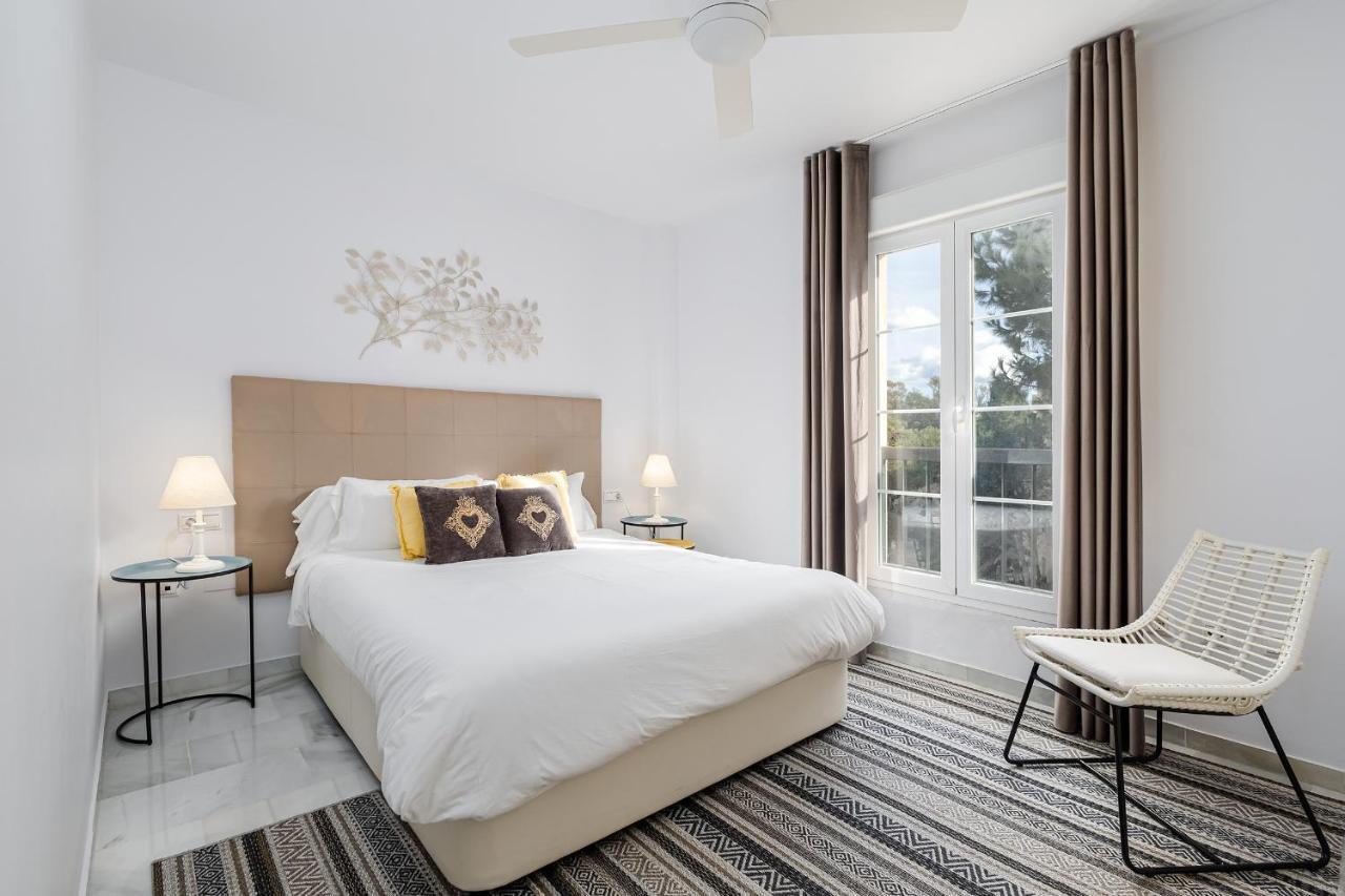 Marbella Playa Residencial Con Piscinaアパートメント エクステリア 写真