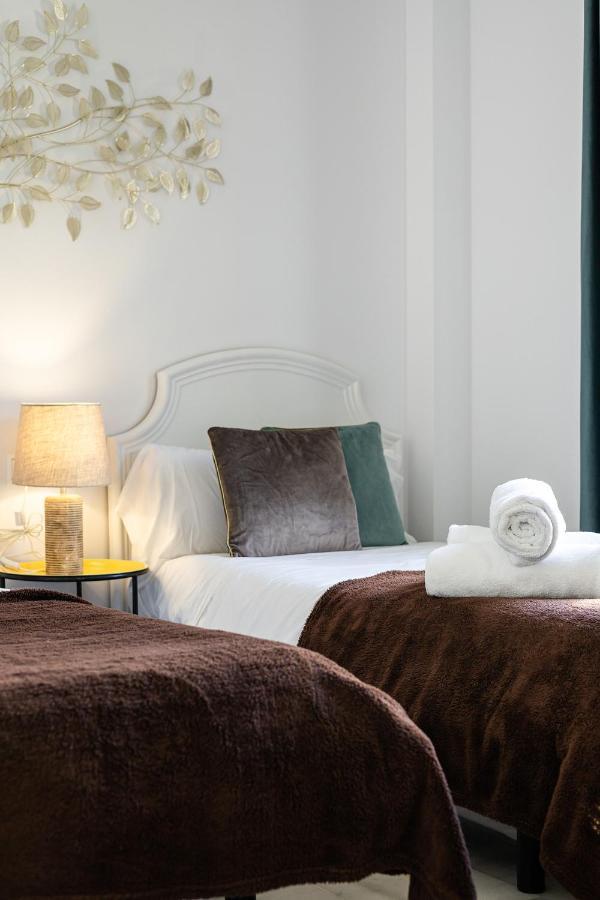 Marbella Playa Residencial Con Piscinaアパートメント エクステリア 写真
