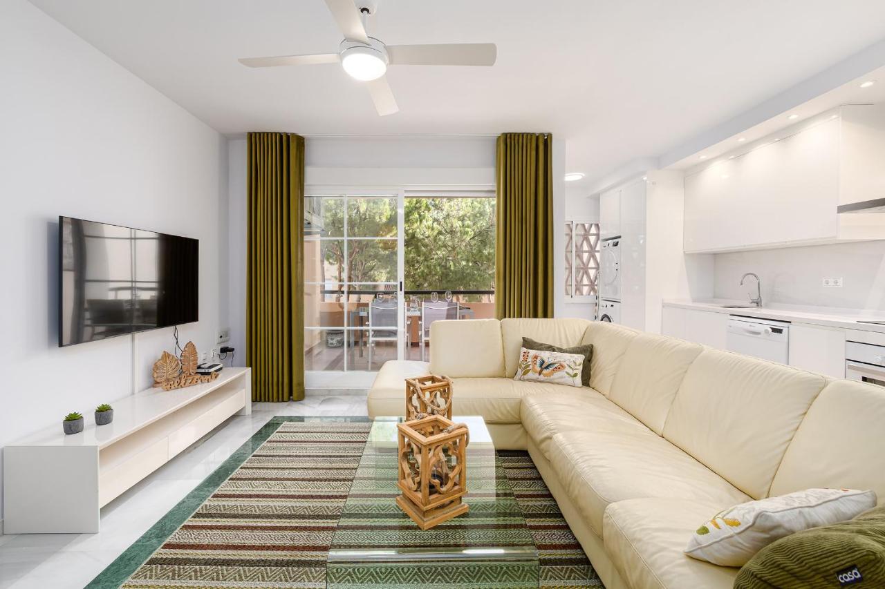 Marbella Playa Residencial Con Piscinaアパートメント エクステリア 写真